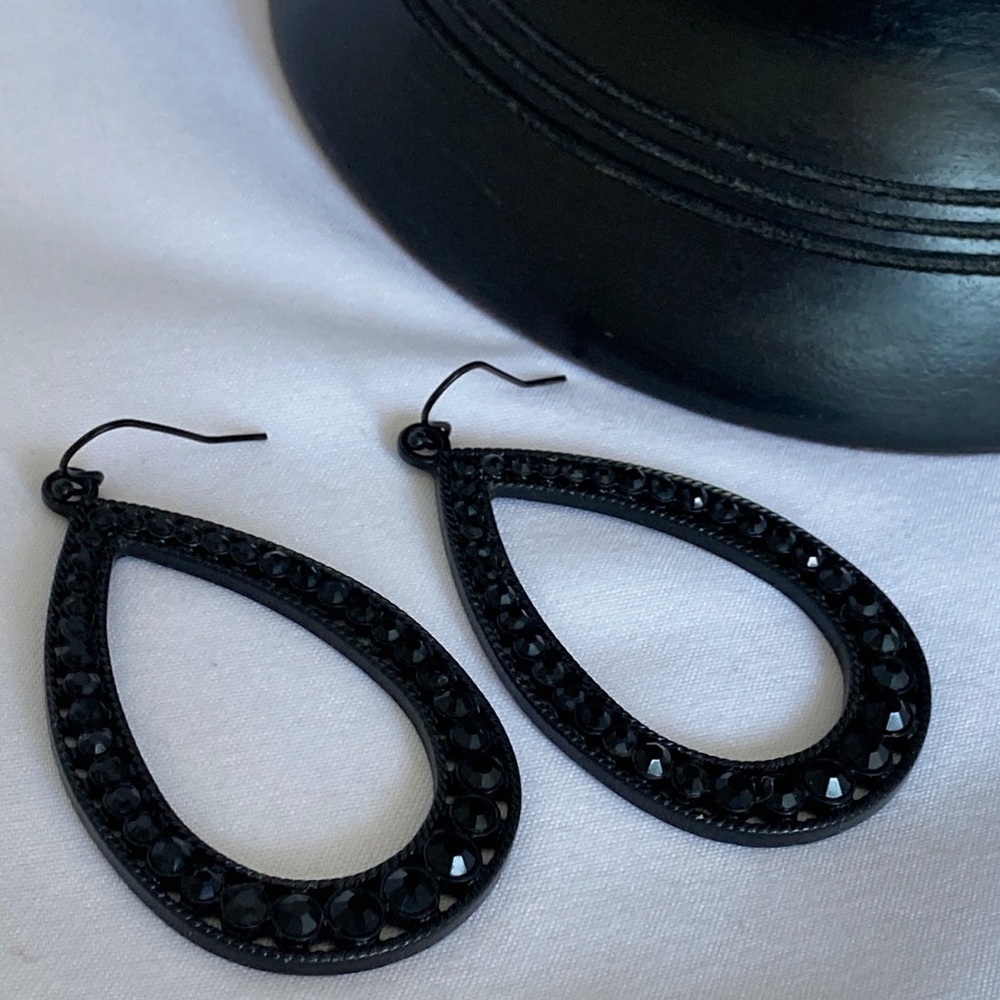 DRESS Black Earrings with Black Crystals - Picture 9 of 9